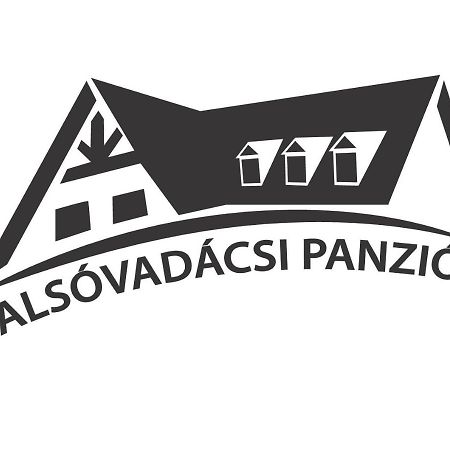 Alsovadacs Vadaszhaz Panzio Bed & Breakfast Sutto Bagian luar foto